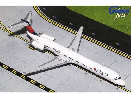 1200 Delta MD88 N903DE Discount