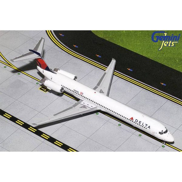 1200 Delta MD88 N903DE Discount