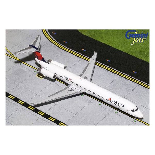 1200 Delta MD88 N903DE Discount