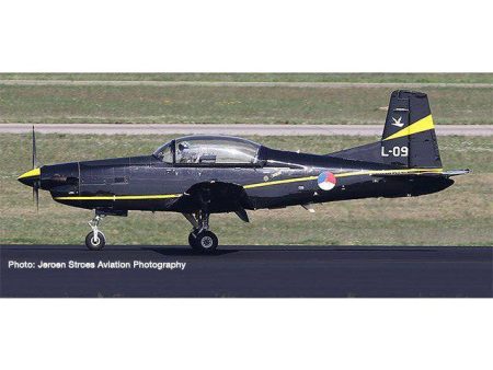 1 72 Pilatus PC7 Turbo Trainer Royal  Netherlands Air Force 131 Sqd For Sale