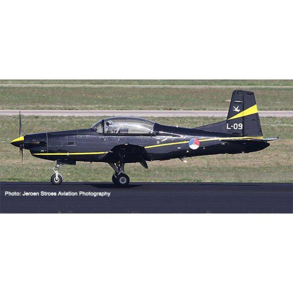 1 72 Pilatus PC7 Turbo Trainer Royal  Netherlands Air Force 131 Sqd For Sale