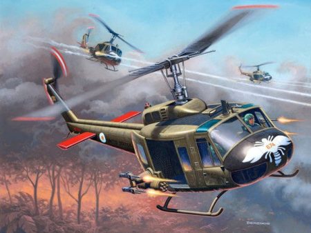 1 100 Bell UH1H Gunship Model  Set Online